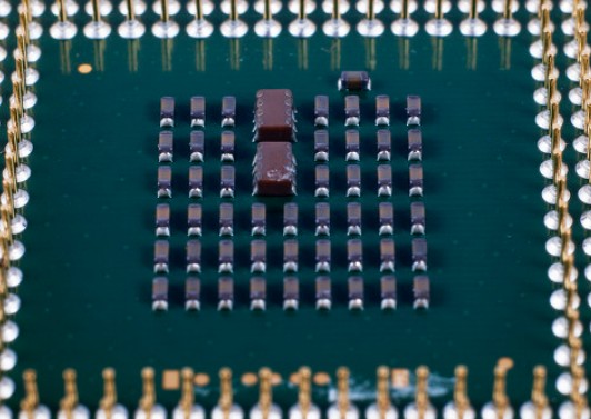 紫光股份将在高新区(滨江)建设5G网络应用关键芯...