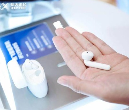 訊飛智能耳機iFLYBUDS和訊飛智能錄音筆SR...