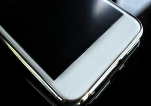 JDI“卖厂还债”,只因苹果iPhone屏幕搭载...