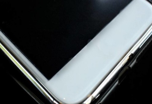 折叠屏手机的屏幕材质选LCD还是OLED?