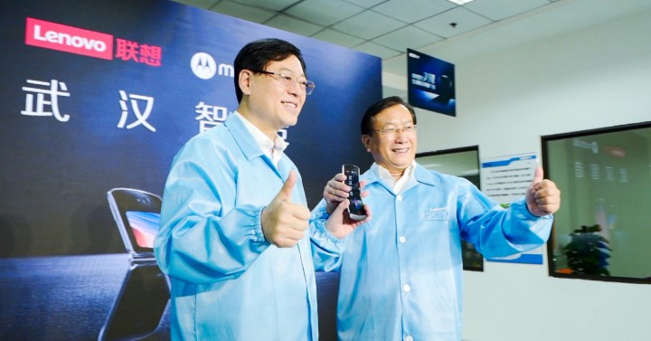 联想武汉产业基地组装标杆产线“量子线”实现了高水...