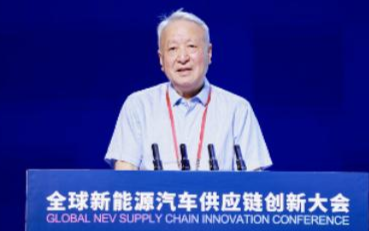王秉刚介绍了“节能与新能源汽车技术路线图2.0”...