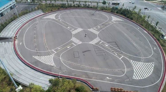 一体化“车、场、云”调度控制的SccS系统