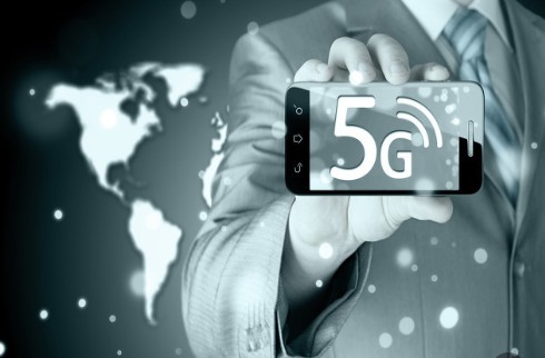 5G概念公交车有多个“黑科技”,实现了与公交数据...