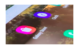 三星通过Galaxy Fold成为一种新型的手机...