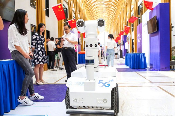 智能引领未来,中国移动开启5G千兆万物互联新生活