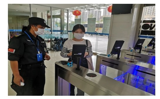 泰州移動推出“身份識別+健康碼驗證+腕溫檢測”智...