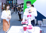 布局与投入:丰富多样的机器人动态演示工作站