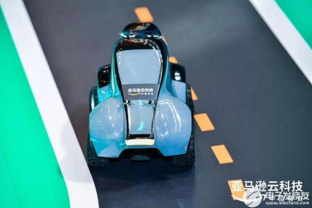 亚马逊云科技Amazon DeepRacer自动驾驶赛车，邀你一起竞速！