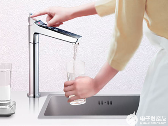 家用凈水器哪個品牌的比較好？冷熱即飲凈水機，使用更方便