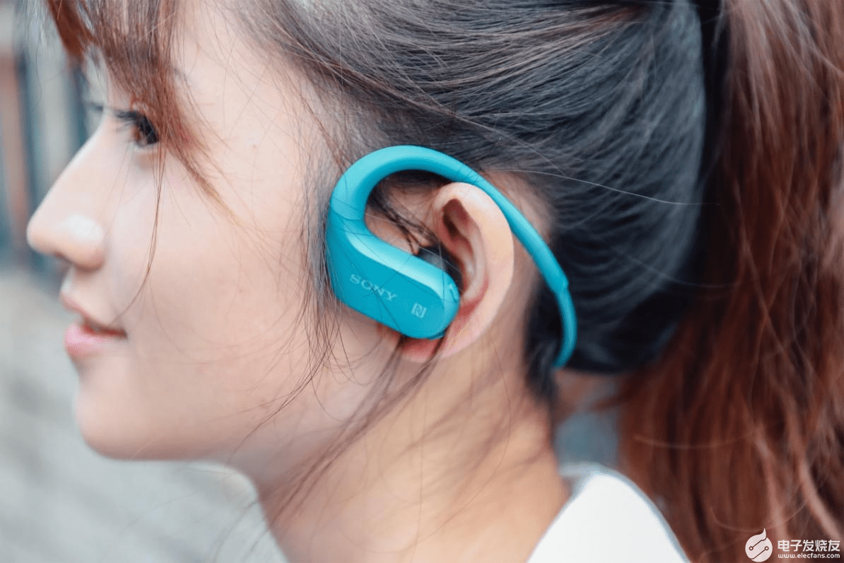 运动耳机入耳式好还是耳挂式好、推荐运动时佩戴舒服的蓝牙耳机