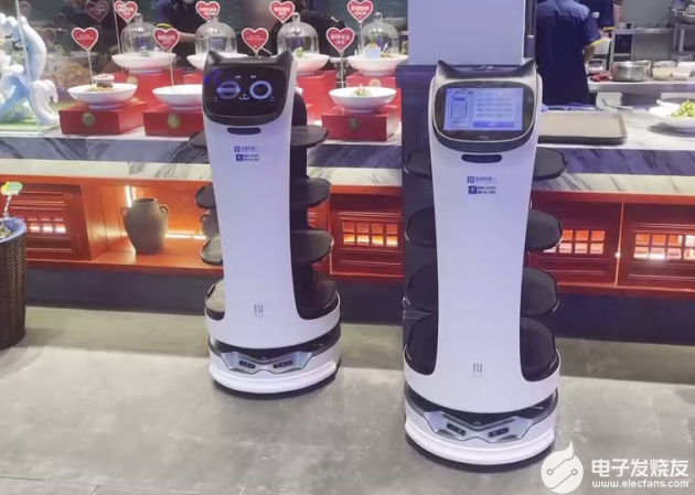 普渡机器人入驻引资2亿的十堰网红餐厅