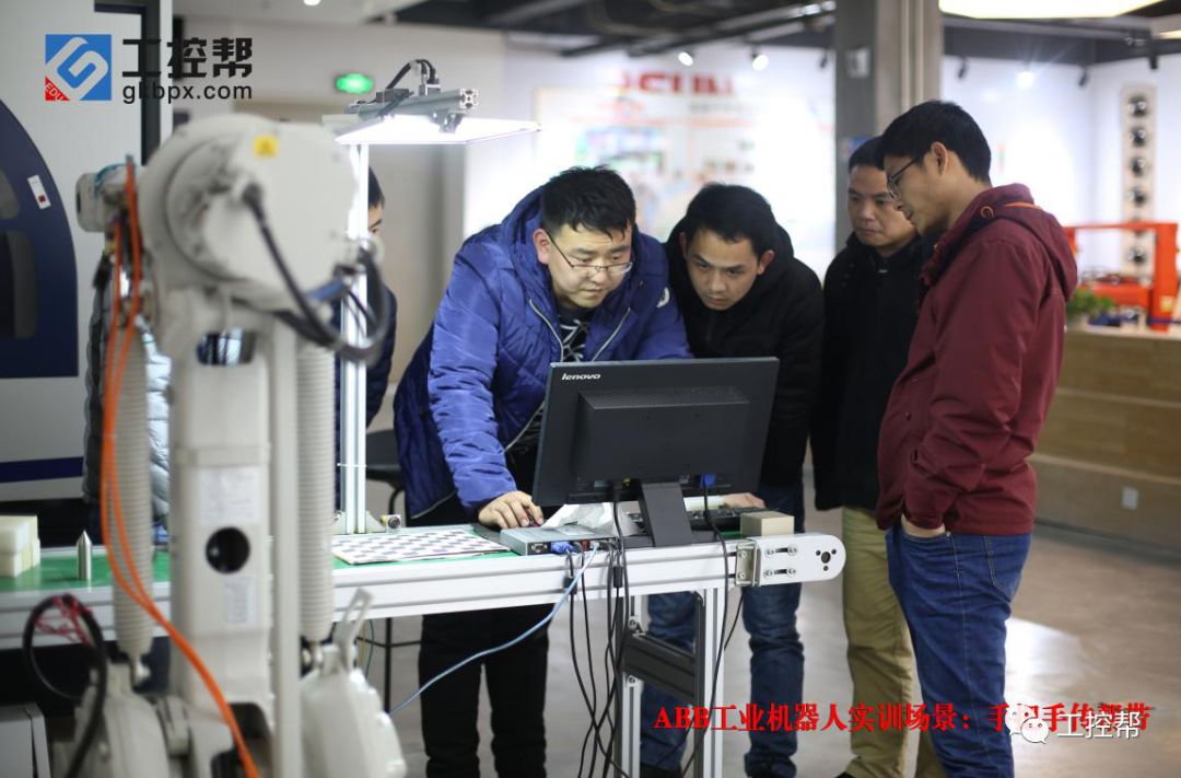 协作机器人和工业机器人编程区别 o4YBAFqc-fmAG612AAGRnhDAzp8742.png