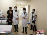 一款由中国专家自主研发的医疗服务机器人