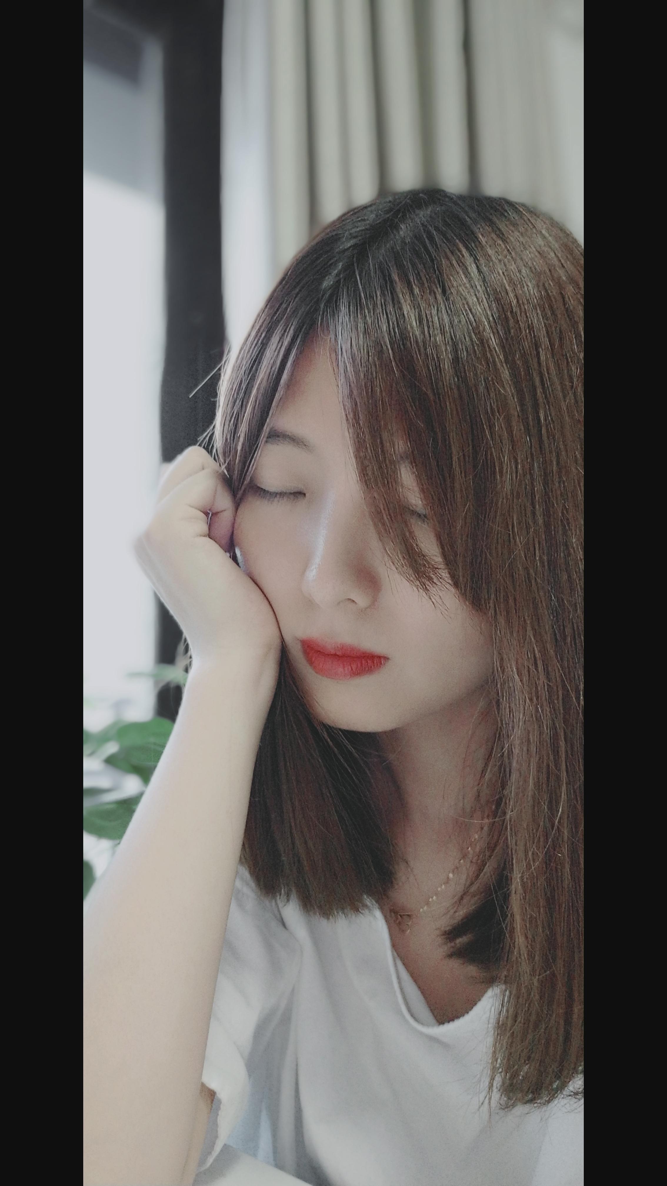 如何给照片美颜处理 pIYBAFt9DJGAQSkSAAh1m5KKiyM480.jpg