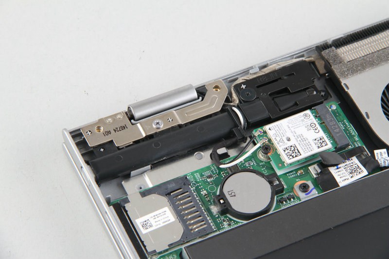 戴尔灵越137000变形本拆解 这款变形本内部结构与做工如何