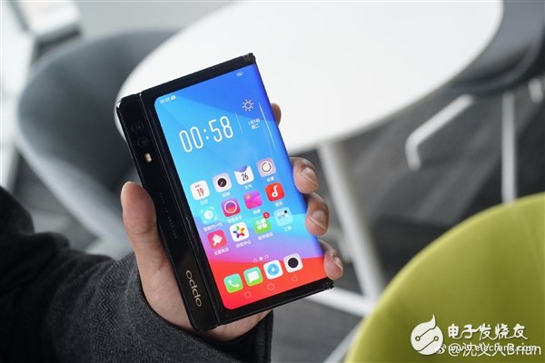 折叠手机价格最低多少 o4YBAFxzgq2AQvwSAACUl7ysegY331.jpg