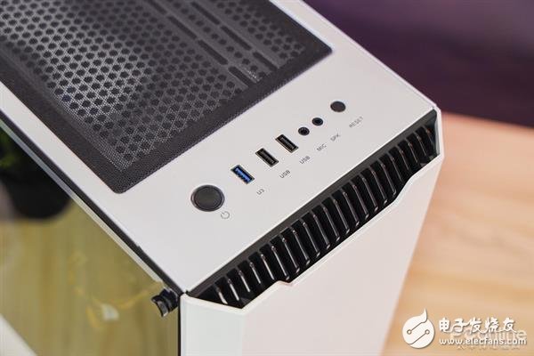 电脑风扇怎么装散热效果好 pIYBAF0ucuWAZhupAACWSpf1Ov4060.jpg