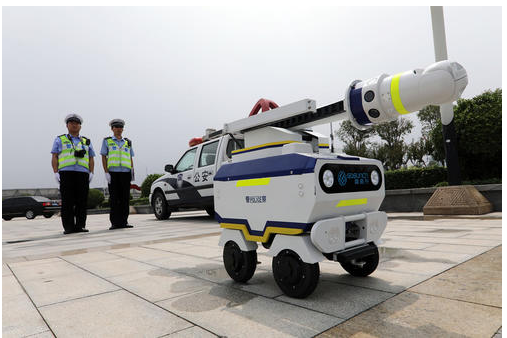 交通机器人警察怎样工作