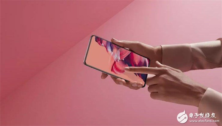 OPPO Reno2视频人像虚化功能的展示，可实现最高20倍数码变焦