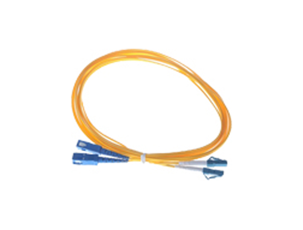 东大金智科技LC-SC单模光纤跳线特征