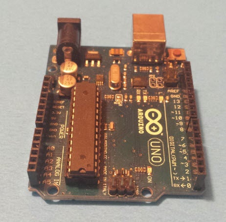 如何使用LM35温度传感器和Arduino来测量温度