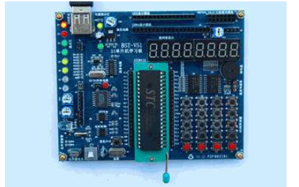 使用Keil軟件建立單片機(jī)工程的<b class='flag-5'>步驟</b><b class='flag-5'>詳細(xì)說(shuō)明</b>