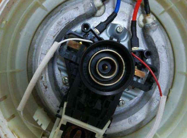 电热水壶温控器的连接线路坏了怎么修