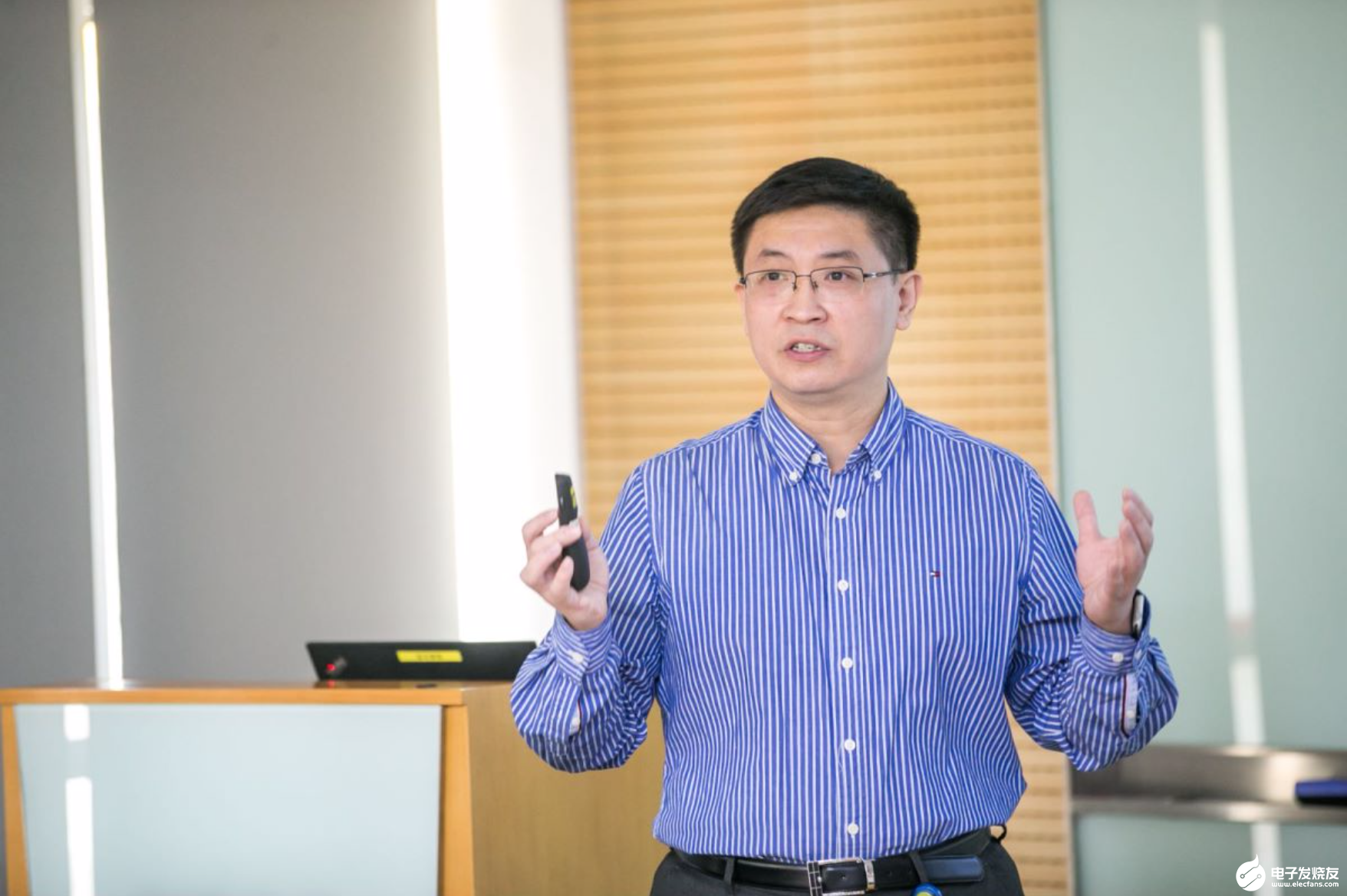 百度网盘怎么样注册,IBM混合云存储新升级云闪存云磁带是亮点-奇享网