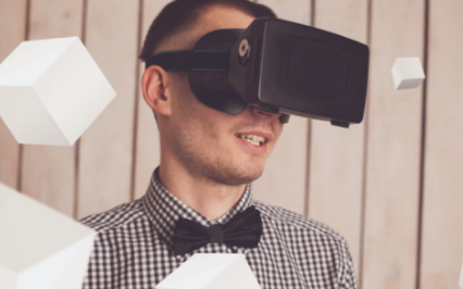 随着VR技术的发展,未来它将会覆盖我们的生活