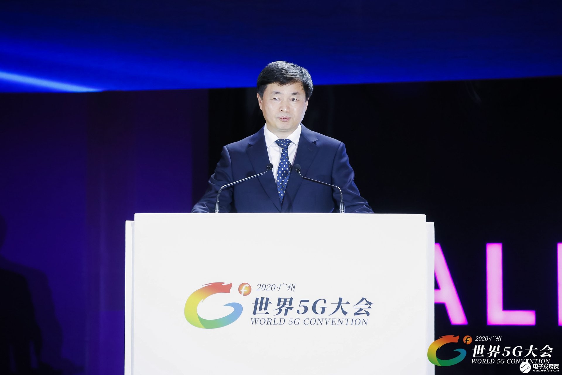 中国电信率先大规模部署5G SA网络,大力推进5...