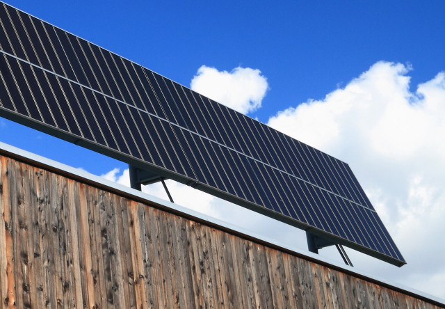 阿特斯光伏厂怎么样常熟 pIYBAF_cGRSAb0YhAAHJHg1s4BM955.jpg