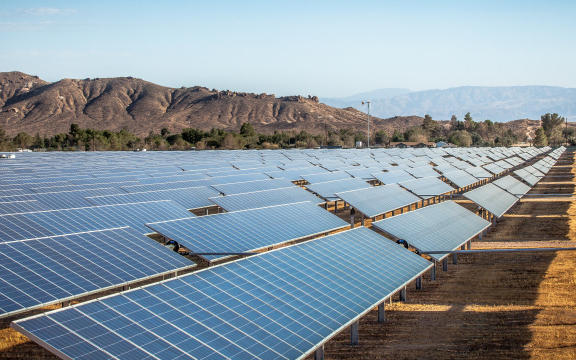 光伏跟踪器企业华方2020年全球装机量超12GW