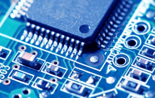 五株科技PCB主营业务收入近三年复合增长率8.6...