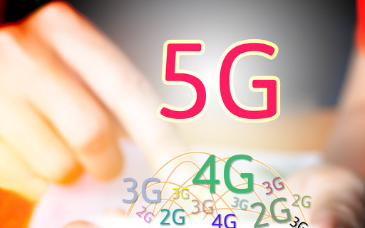 作为新一代KPL官方比赛用机iQOO 7:5G电...