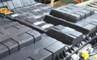 中国市场的电池级碳酸锂价格在2020下半年开始逐...