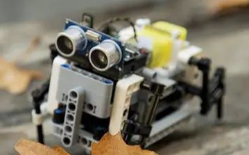 使用Arduino,3D打印和Lego兼容零件D...