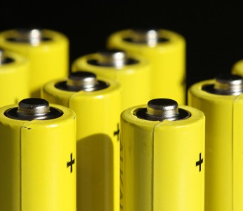 新專利曝光!比亞迪稱或將2021年量產固態電池