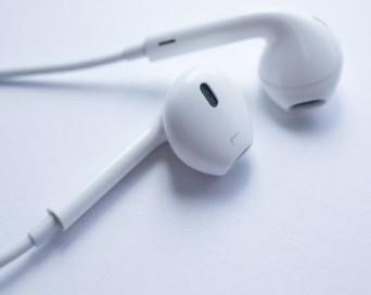 苹果或将推出新的入门级AirPods计划