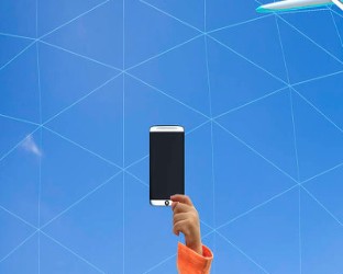 Redmi K40系列被红米称为全球最小“针孔屏...
