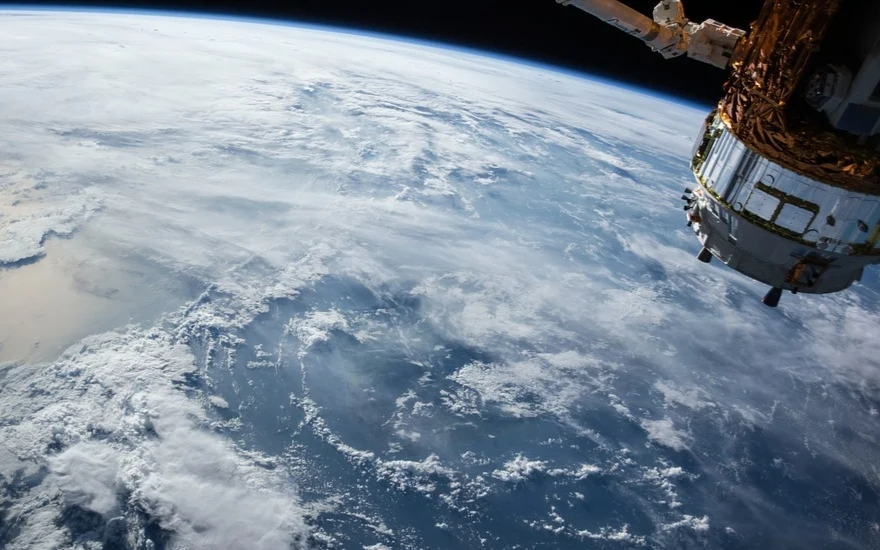 我国首次商业航天天地激光通信实验圆满成功,速度可...