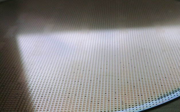 晶圓代工廠砸錢擴產 成熟制程產能2023年傾巢而...