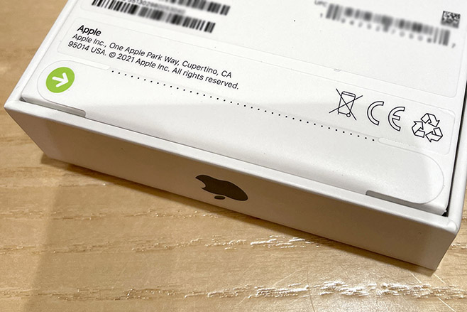 苹果13盒子背面图片