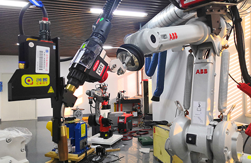 什么是焊接机器人焊缝跟踪寻位？