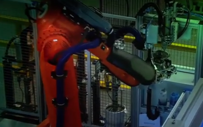 機器人多軸控制同步性挑戰如何解決？