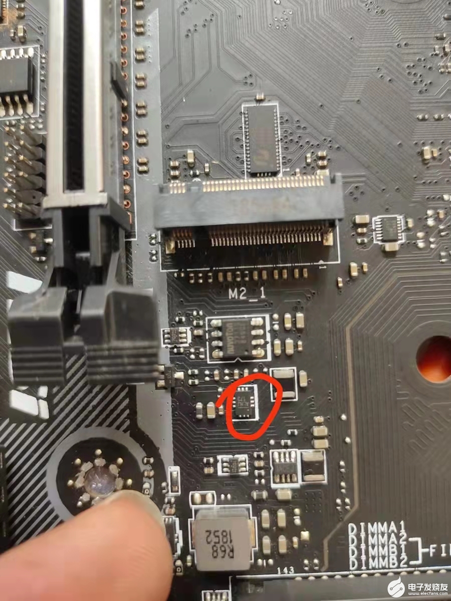 主板一顆芯片燒了，但是全網找不到這顆芯片