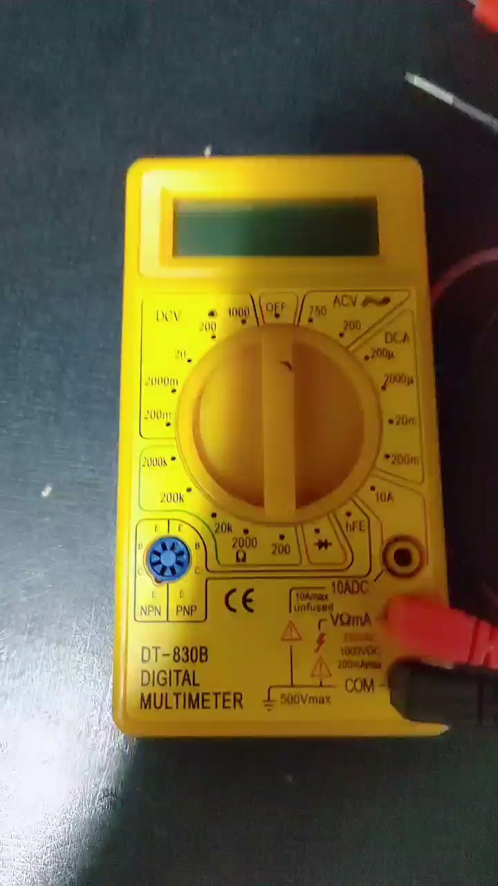 DT_830B電壓表電壓檔的使用。