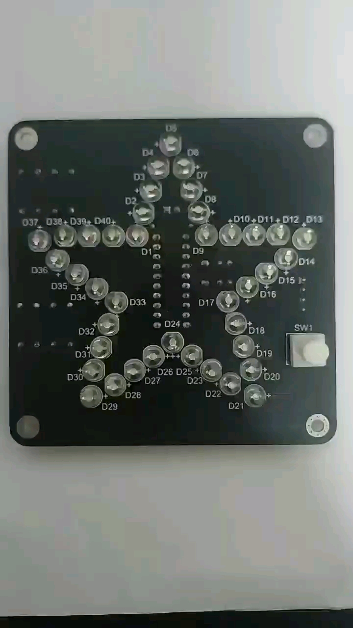 #pcb設(shè)計(jì) #造物大賞 #單片機(jī) 簡(jiǎn)簡(jiǎn)單單-星?流水燈 PCB