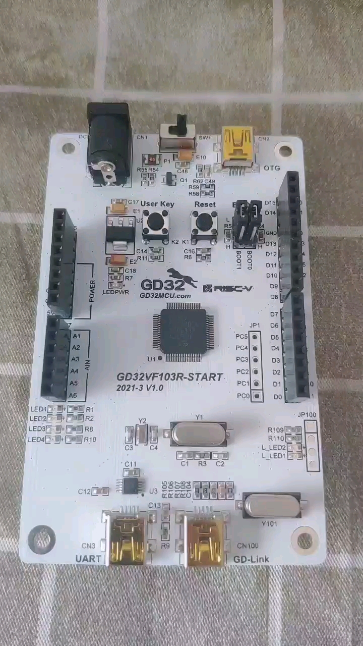 #RISC-V开发板评测 GD32VF103R开箱说明