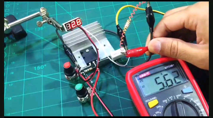 使用2SC5200晶体管的带电压和电流控制器的简单实验室工作台电源#电子制作 